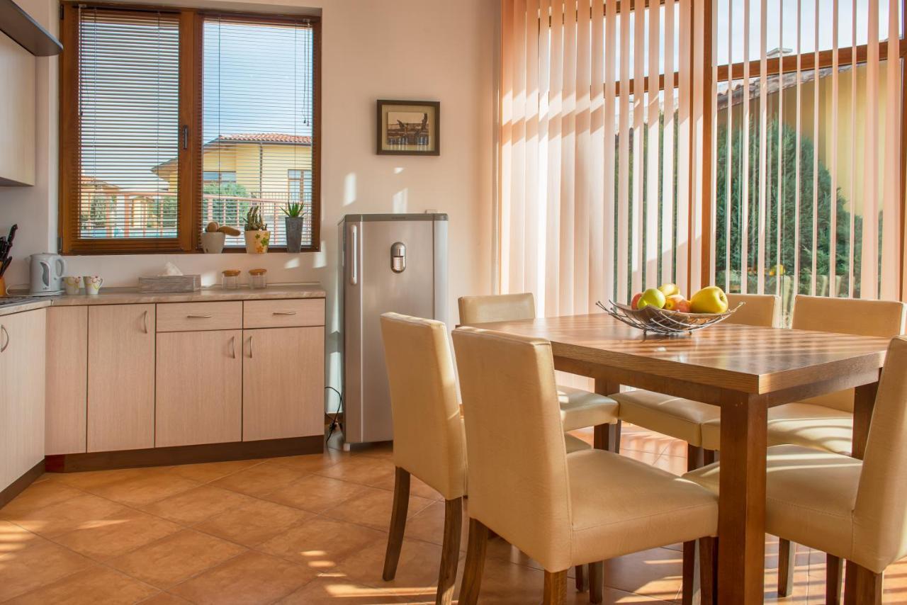 Montemar Villa *