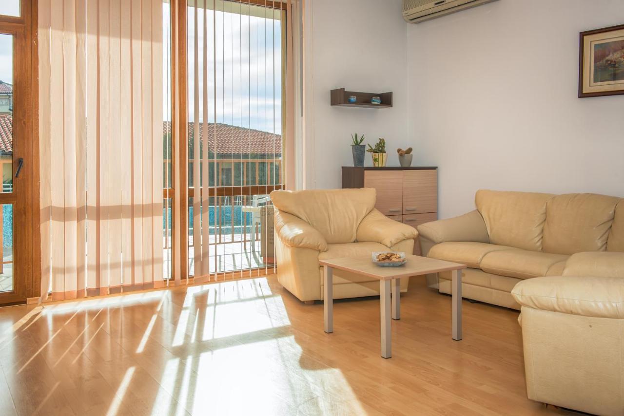 Montemar Villa *